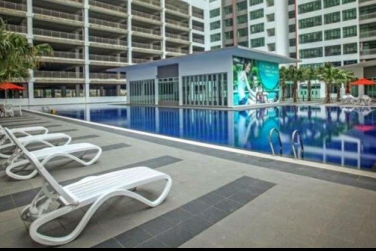 Simple&comfort Studio@ Austin Regency Apartment