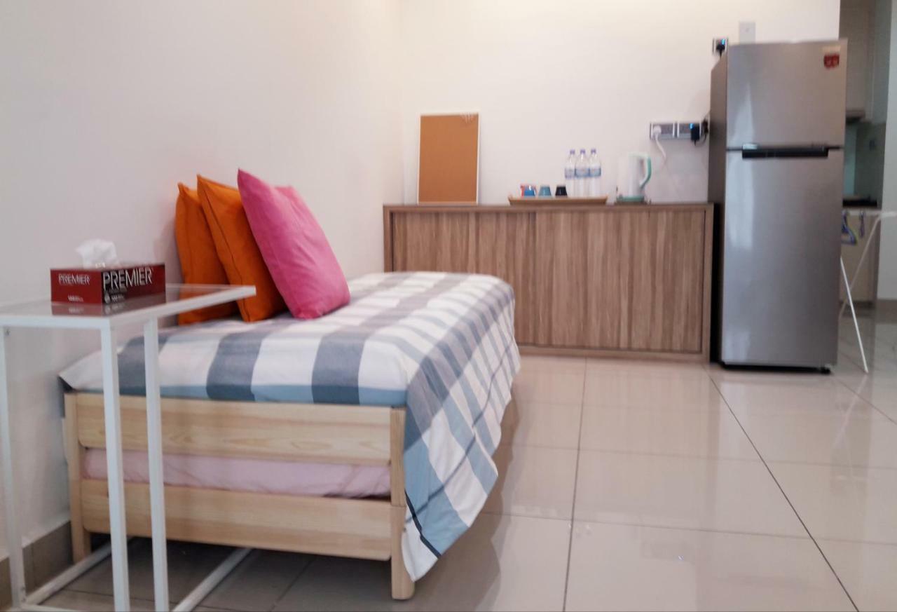 Simple&comfort Studio@ Austin Regency Apartment *